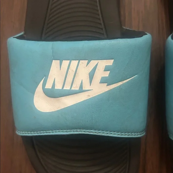 Nike women's benassi/victori one slides size 6 aqua blue/black/white - Picture 3 of 4